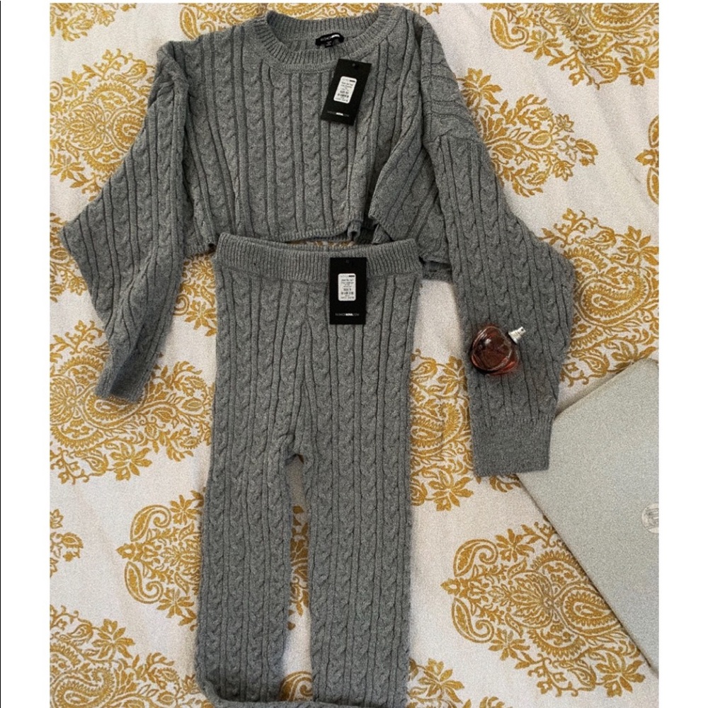 “Meet Me Half Way” Leggings & Sweater